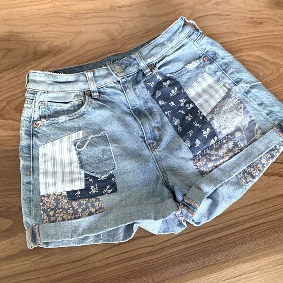 American Eagle Outfitters Pants - 🍁$14 sale🍁🍁AMERICAN Eagle mom short patchwork foldover hem women sz 6